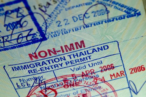 泰国签证一直不出签怎么催.